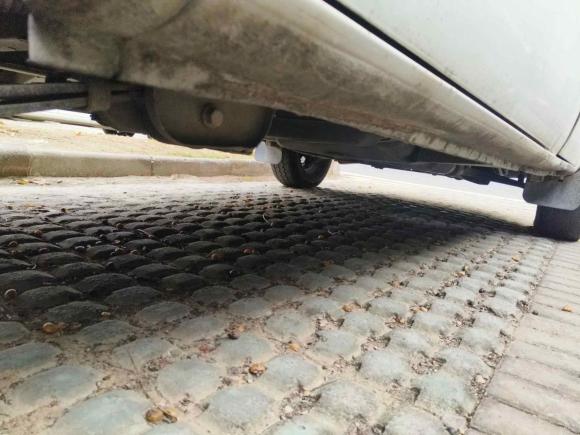 [无锡·苏B] 二手上汽大通MAXUS新途V802012款 2.5T 中顶超值物流版A