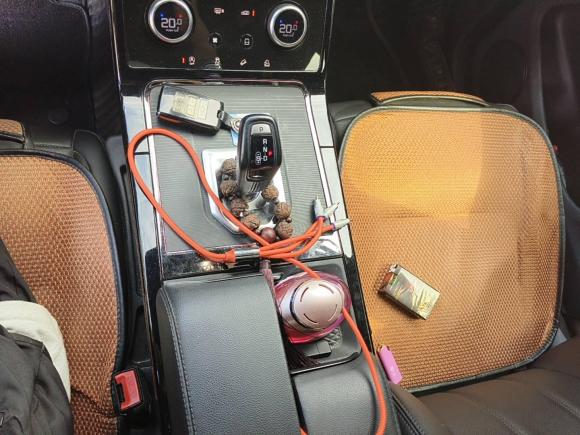 [金华·浙G] 二手路虎揽胜极光2020款 249PS R-DYNAMIC S 曜黑运动版