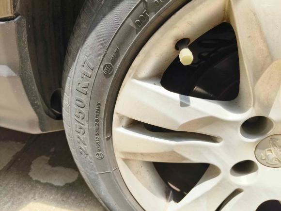 [武汉·鄂W] 二手标致标致30082015款 2.0L 自动潮流版