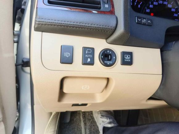 [深圳·粤B] 二手丰田皇冠2011款 2.5L Royal 真皮天窗特别版