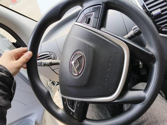 [上海·沪D] 二手上汽大通MAXUS新途V802021款 2.0T 手动经典傲运通短轴中顶5/6座