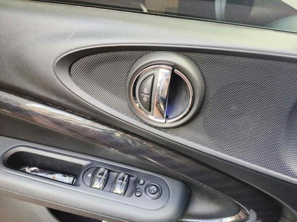 [上海·沪B] 二手MINIMINI CLUBMAN2016款 改款 1.5T COOPER 鉴赏家版