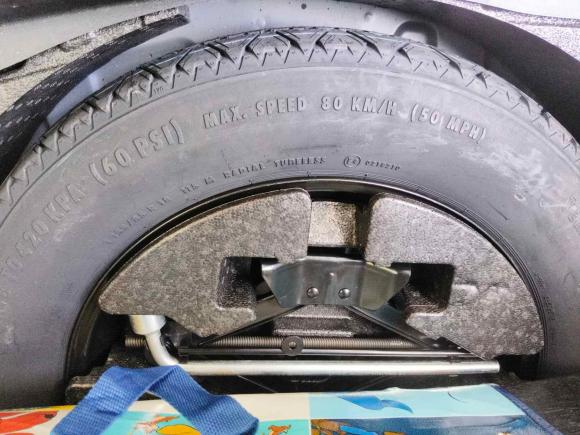 [上海·沪B] 二手路虎揽胜极光2020款 249PS R-DYNAMIC S 首发运动定制版