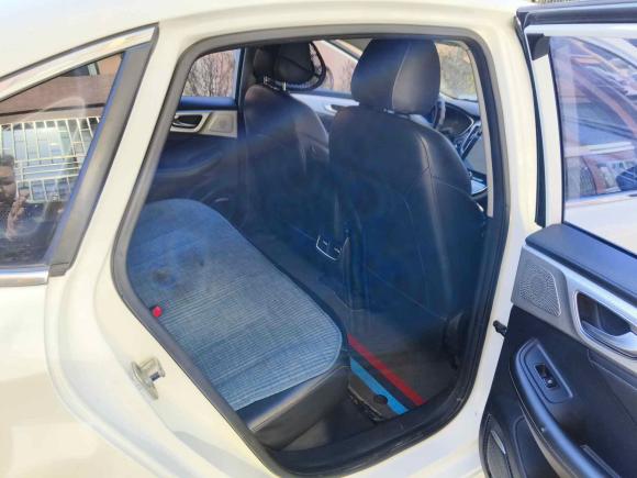 [青岛·鲁B] 二手飞凡汽车飞凡ER62021款 新动版 620km 智行版