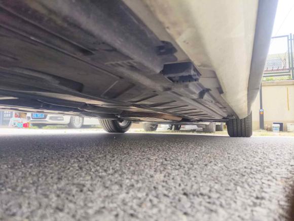 [南京·苏A] 二手奔驰奔驰E级2019款 改款 E 300 L 运动豪华型