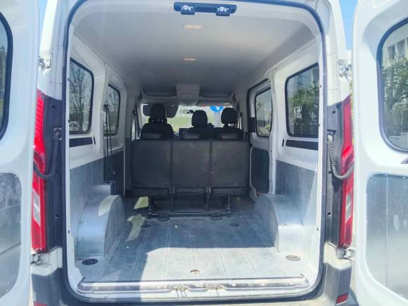 [苏州·苏E] 二手上汽大通MAXUS新途V902020款 2.0TAMT运杰版前驱后单胎短轴高顶6座