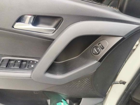[上海·沪H] 二手现代北京现代ix252015款 1.6L 自动两驱智能型GLS