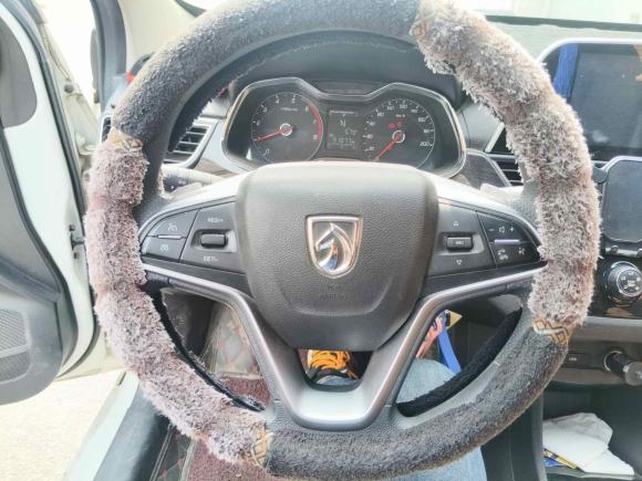 [青岛·鲁B] 二手宝骏宝骏3102017款 1.5L 自动豪华型