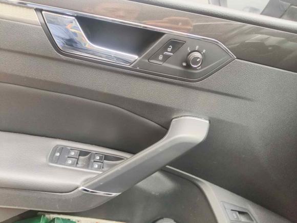 [上海·沪B] 二手大众帕萨特2016款 330TSI DSG御尊版
