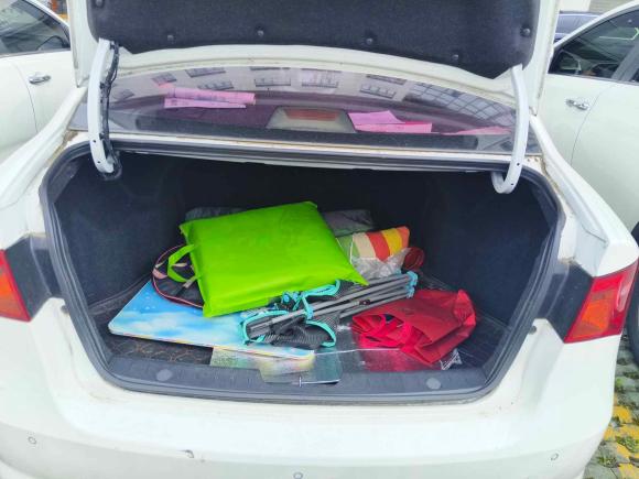 [苏州·苏E] 二手荣威荣威3502015款 1.5L 自动豪华天窗版