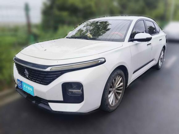 寶駿寶駿RC-52020款 1.5T CVT智耀尊享型「上海二手車」「天天拍車」