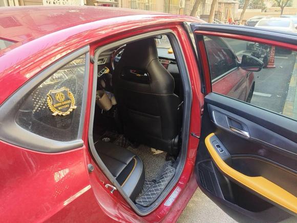 [上海·沪A] 二手名爵名爵6新能源2020款 1.5T 混动Trophy旗舰版