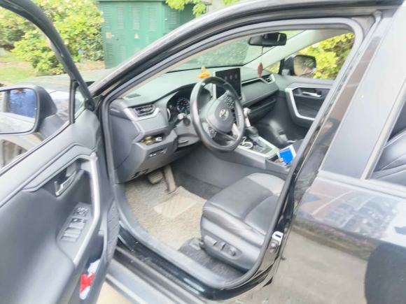 [上海·沪A] 二手丰田威兰达2020款 双擎 2.5L E-CVT两驱尊贵版