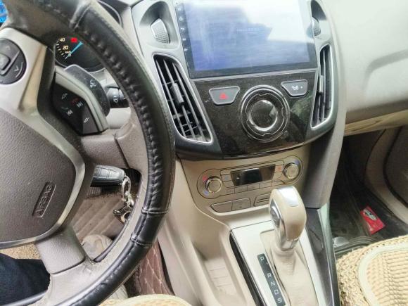 [武汉·鄂A] 二手福特福克斯2012款 三厢 1.6L 自动风尚型