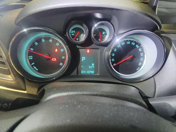 [武汉·鄂A] 二手别克昂科拉2015款 1.4T 自动两驱都市精英型