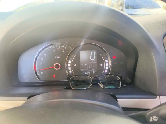 [青岛·鲁B] 二手荣威荣威3502015款 1.5L 自动豪华天窗版