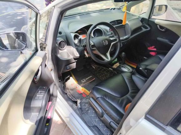 [济南·鲁A] 二手本田飞度2011款 1.5L 自动豪华版