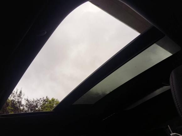 [上海·沪B] 二手奔驰奔驰GLC2022款 改款 GLC 300 L 4MATIC 动感型