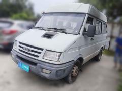 [成都·川A] 依维柯依维柯得意2014款 2.5T-A35 NJ6484ACM47Z4