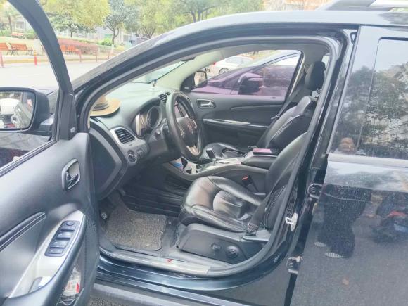 [上海·沪A] 二手道奇酷威2013款 2.4L 两驱尊尚版