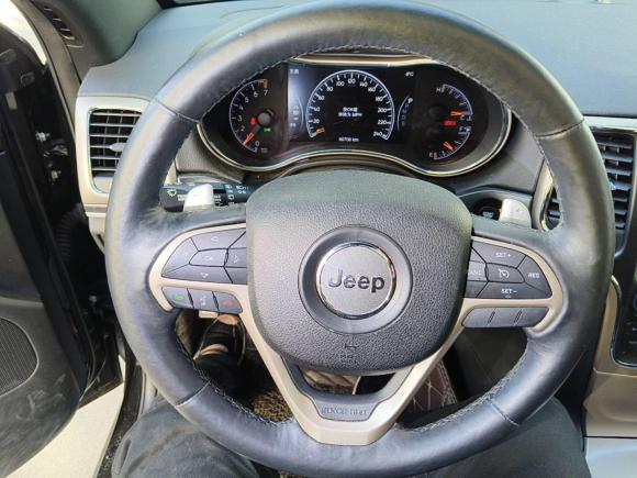 [上海·沪A] 二手Jeep大切诺基2014款 3.0L 舒享导航版