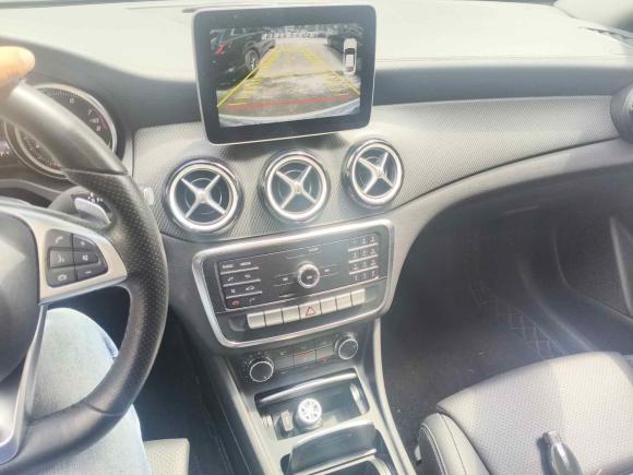 [广州·粤A] 二手奔驰奔驰GLA2019款 GLA 200 时尚型