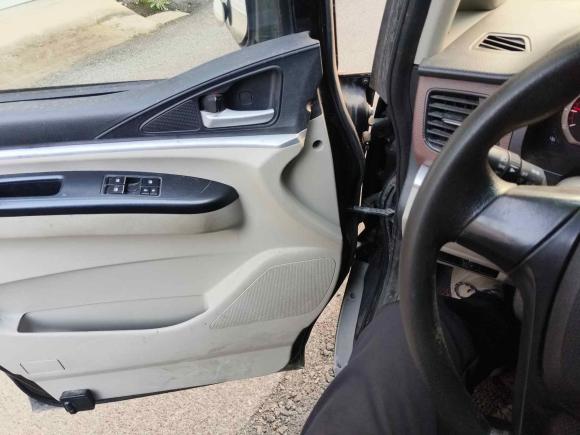 [杭州·浙A] 二手东风风行菱智2019款 V3 1.6L 2座标准型 国VI