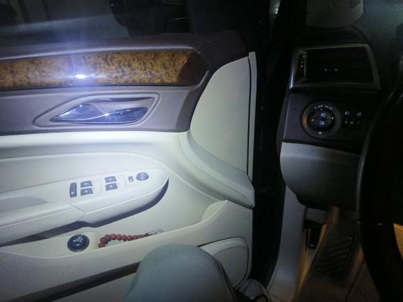 [深圳·粤B] 二手凯迪拉克凯迪拉克SRX2011款 3.0L 豪华型