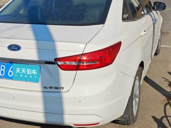 [青岛·鲁B] 二手福特福睿斯2017款 幸福版 1.5L 自动时尚型