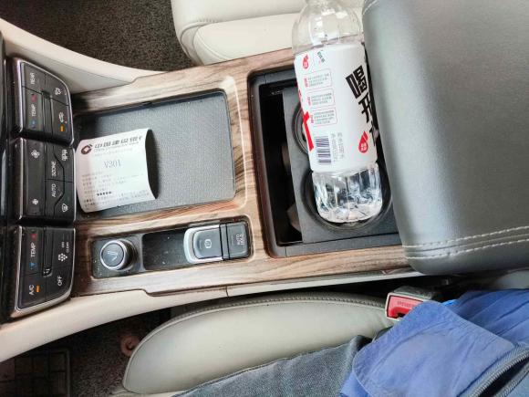 [无锡·苏B] 二手广汽传祺传祺M82018款 320T 尊贵版