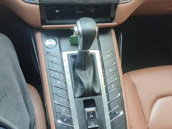 [青岛·鲁B] 二手众泰众泰SR92017款 2.0T 自动极致之梦版