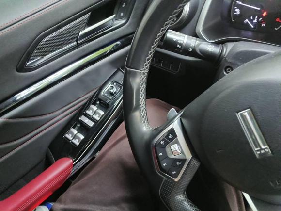 [杭州·浙A] 二手魏牌魏牌 VV52017款 2.0T 超豪型