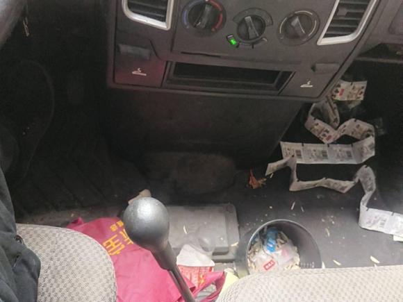 [杭州·豫A] 二手依维柯依维柯得意2017款 2.5T A35客车5-7座47Z5