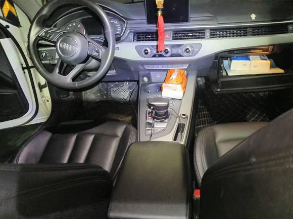 [南昌·赣A] 二手奥迪奥迪A4L2018款 30周年年型 30 TFSI 进取型