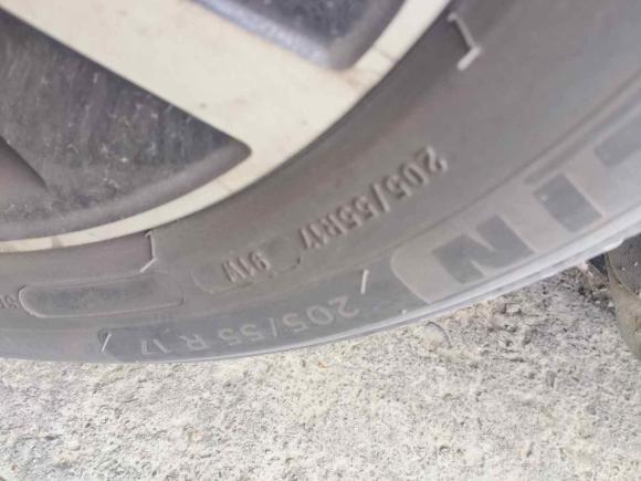 [济南·鲁A] 二手奔驰奔驰A级2019款 A 180 L 运动轿车