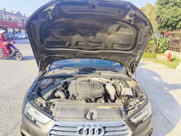 [南通·苏F] 二手奥迪奥迪A4L2018款 30周年年型 40 TFSI 时尚型