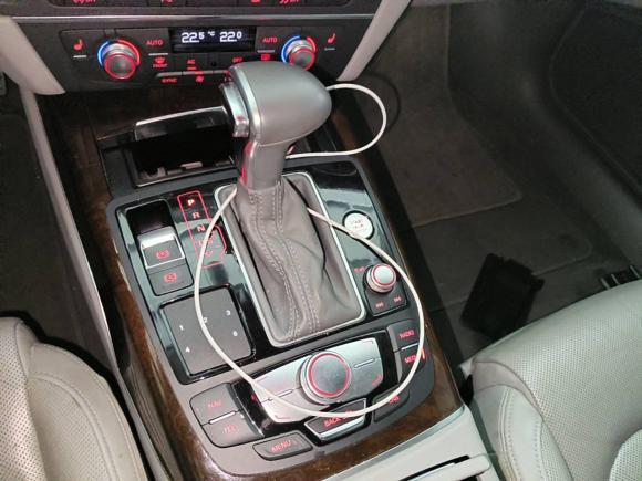 [广州·粤A] 二手奥迪奥迪A6L2012款 35 FSI 舒适型