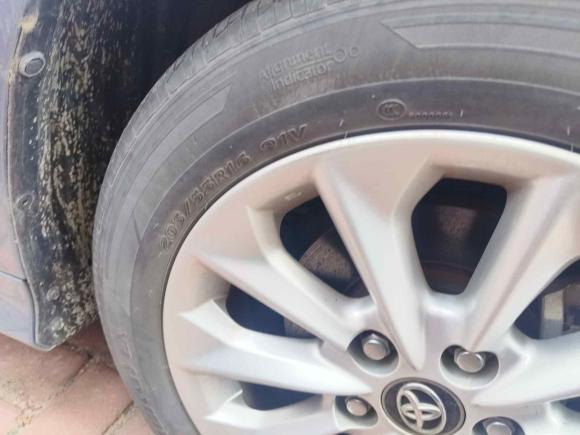 [青岛·鲁B] 二手丰田卡罗拉2021款 双擎 1.8L E-CVT精英版