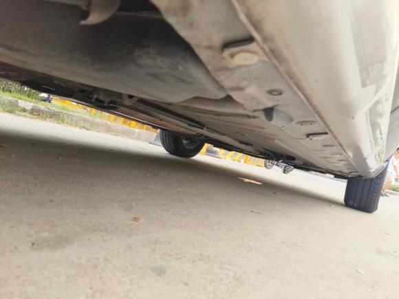 [上海·沪A] 二手日产骊威2010款 劲锐版 1.6L 自动标准型