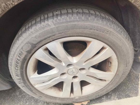 [嘉兴·浙F] 二手标致标致30082013款 2.0L 手动潮流版