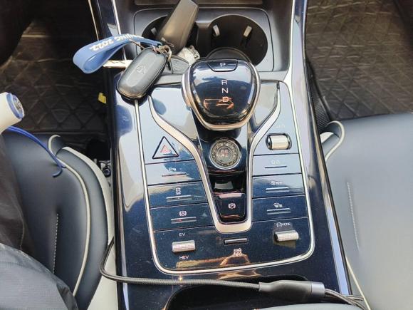 [深圳·粤B] 二手比亚迪秦PLUS2021款 DM-i 55KM 旗舰型