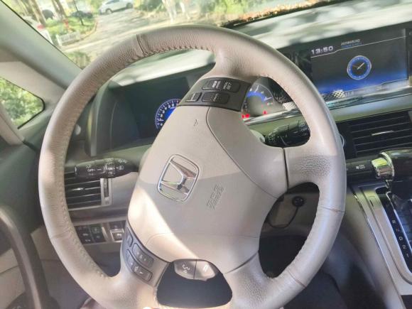 [上海·苏E] 二手本田艾力绅2015款 2.4L VTi豪华版