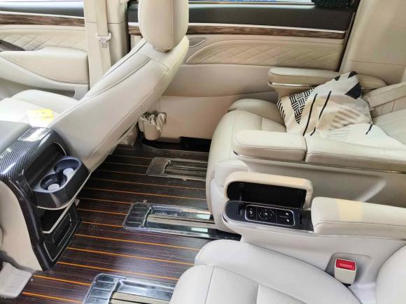 [无锡·苏B] 二手广汽传祺传祺M82018款 320T 尊贵版