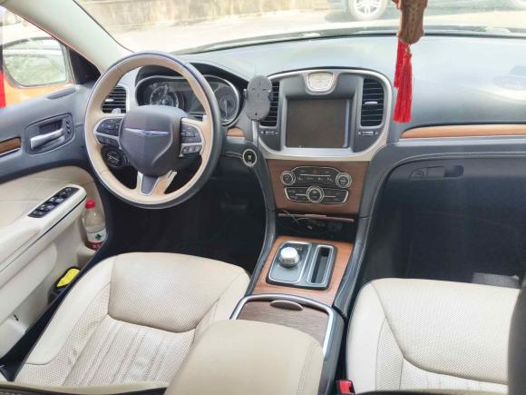 [济南·鲁A] 二手克莱斯勒克莱斯勒300C2016款 3.0L 超越版