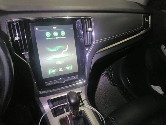 [深圳·粤B] 二手荣威荣威RX5新能源2017款 eRX5 50T 混动互联尊贵旗舰版