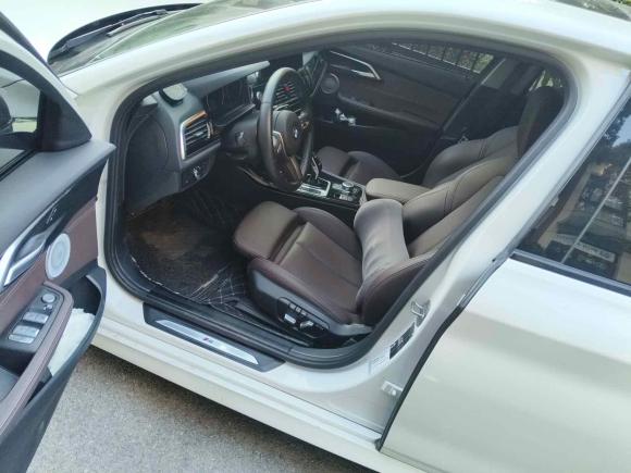 [上海·苏B] 二手宝马宝马1系2022款 120i M运动曜夜版