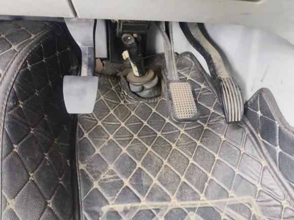 [宁波·沪C] 二手依维柯依维柯褒迪2014款 3.0TA42 17座F1C