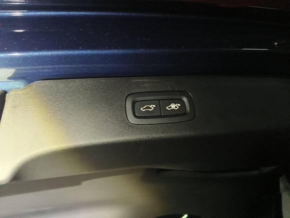 [上海·沪B] 二手领克领克012017款 2.0T 两驱耀Pro版