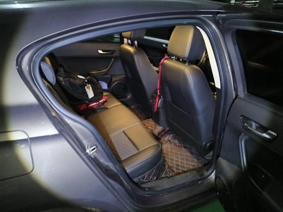 [武汉·鄂A] 二手观致观致32016款 两厢 1.6T 自动致酷型