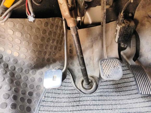 [义乌·浙G] 二手大通新途V802015款 2.5T 手动傲运通版短轴中顶